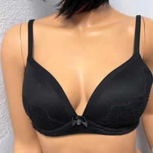 Victoria Secret Body Bra S34C